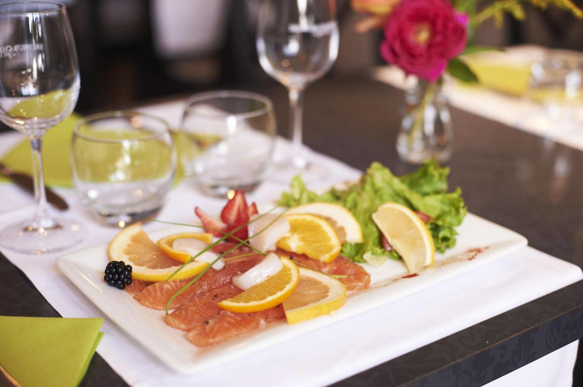 Cristal Hotel Restaurant - Logis Hotels Saumur Εξωτερικό φωτογραφία